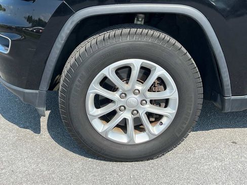 Used 2021 Jeep Grand Cherokee Laredo image 11