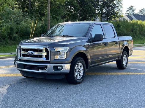 Used 2016 Ford F150 XLT RWD image 2