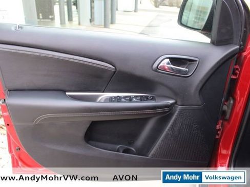 Used 2020 Dodge Journey Crossroad FWD image 17