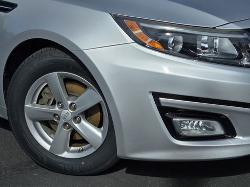 Used 2015 Kia Optima LX image 9