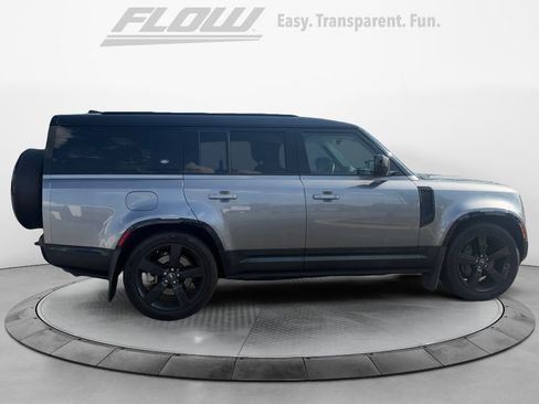Used 2024 Land Rover Defender 130 X-Dynamic SE AWD/4WD image 10