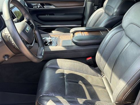 Used 2023 Jeep Grand Wagoneer 4WD image 5