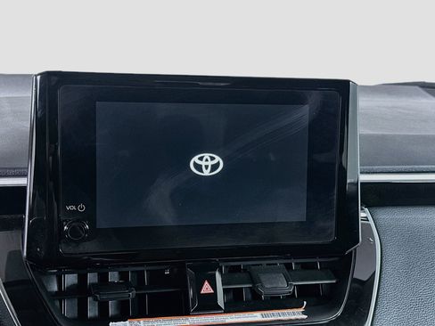 Used 2025 Toyota Corolla LE FWD image 19