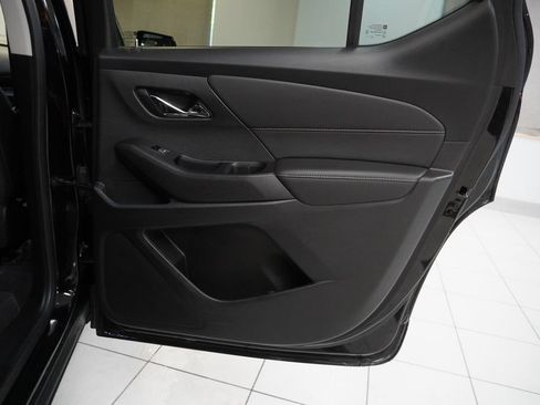 Used 2020 Chevrolet Traverse LT w/ LT Premium Package FWD image 31