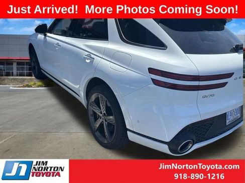 Used 2025 Genesis GV70 3.5T Sport w/ Sport Prestige Package AWD/4WD image 5