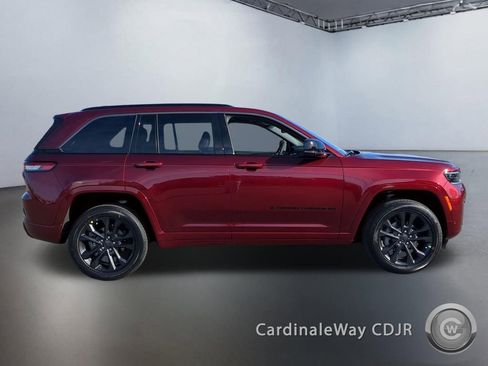 New 2026 Jeep Grand Cherokee Limited image 3