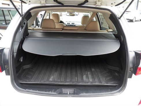 Used 2017 Subaru Outback 2.5i Limited AWD/4WD image 14