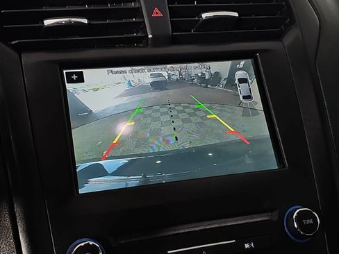 Used 2018 Ford Fusion SE w/ Equipment Group 201A FWD image 22