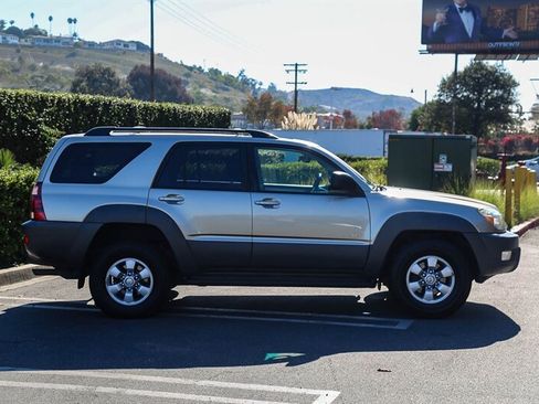 Used 2003 Toyota 4Runner SR5 image 7