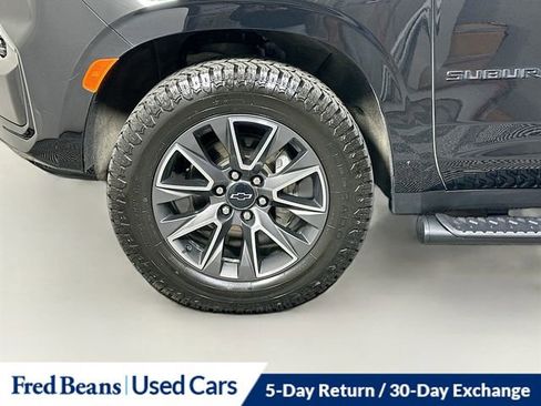 Certified 2023 Chevrolet Suburban Z71 w/ Luxury Package AWD/4WD image 36