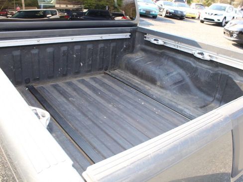 Used 2005 Nissan Frontier SE w/ (P01) Power Pkg AWD/4WD image 24