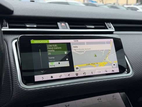 Used 2018 Land Rover Range Rover Velar S AWD/4WD image 18