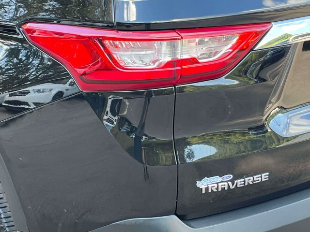 Used 2020 Chevrolet Traverse LS FWD image 10