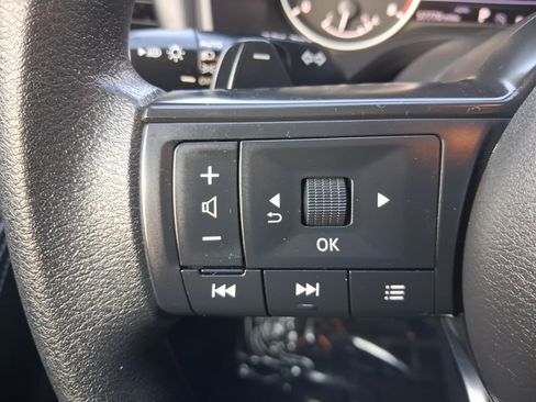 Used 2024 Nissan Rogue SV AWD/4WD image 22