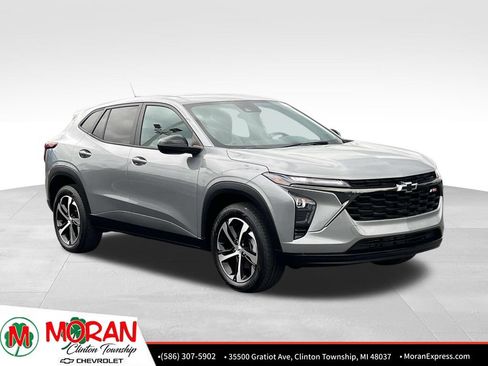 Certified 2024 Chevrolet Trax RS w/ Driver Confidence Package FWD image 8