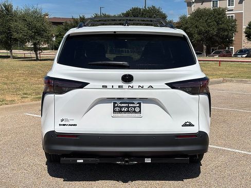 New 2026 Toyota Sienna XLE Woodland Edition AWD/4WD image 6