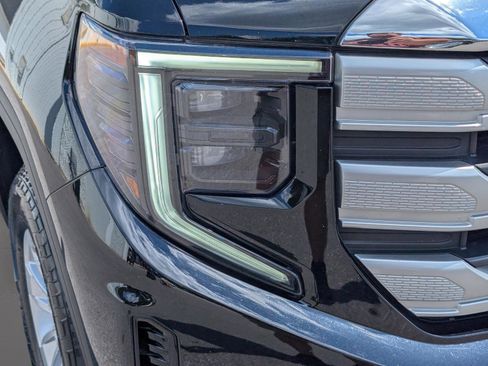 Used 2025 GMC Sierra 1500 SLE RWD image 5