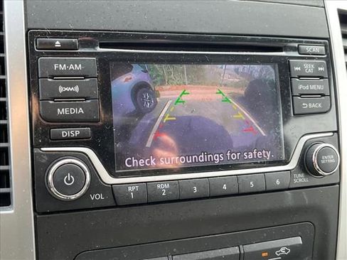 Used 2018 Nissan Frontier SV image 11