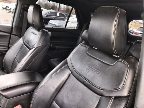 Used 2022 Ford Explorer ST w/ Equipment Group 401A image 11