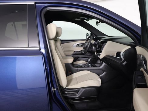 Used 2023 Chevrolet Traverse LS image 27