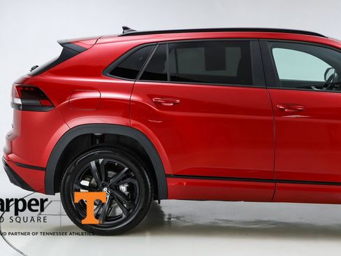 Used 2025 Volkswagen Atlas Cross Sport SEL R-Line image 11