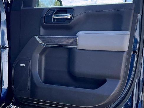 Used 2022 Chevrolet Silverado 1500 LTZ w/ LTZ Premium Package image 28