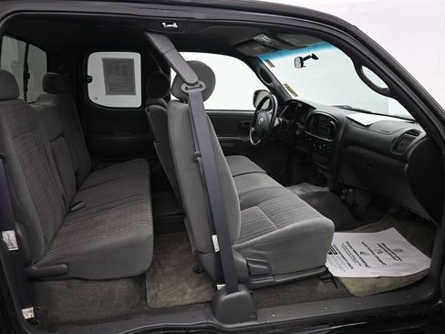 Used 2003 Toyota Tundra SR5 w/ SR5 Extra Value Pkg RWD image 12