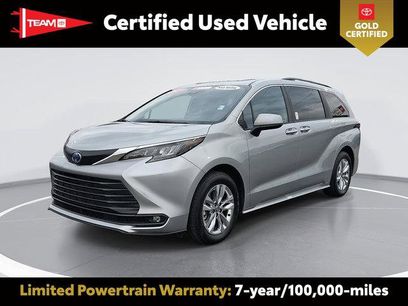 Certified 2025 Toyota Sienna XLE