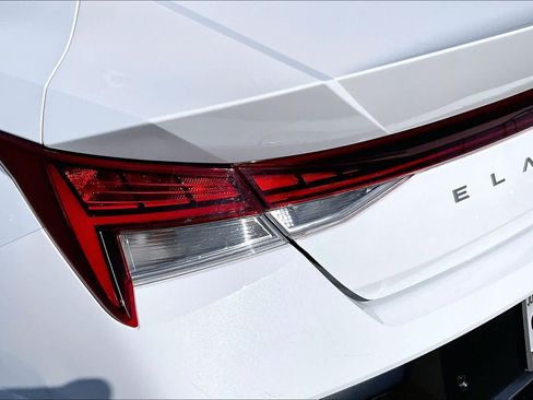 Used 2024 Hyundai Elantra Limited FWD image 28