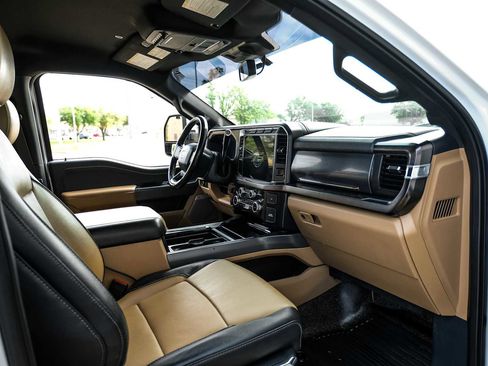 Used 2023 Ford F350 Lariat w/ FX4 Off-Road Package image 15