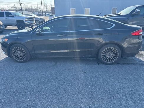 Used 2017 Ford Fusion SE w/ Fusion SE Technology Package image 10