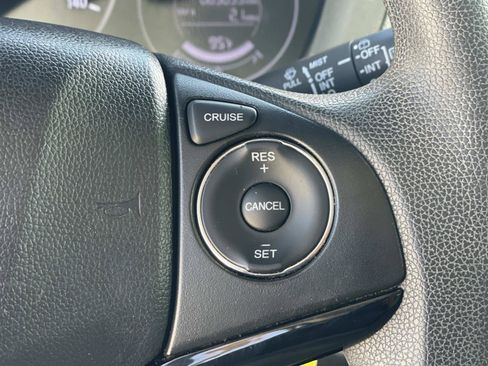 Used 2019 Honda HR-V LX image 5