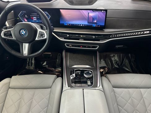 Used 2024 BMW X5 xDrive50e w/ Executive Package AWD/4WD image 29