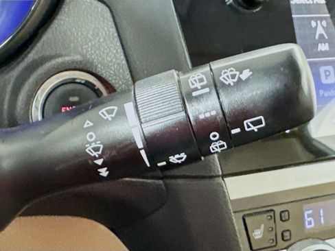 Used 2016 Subaru Outback 2.5i Limited AWD/4WD image 13