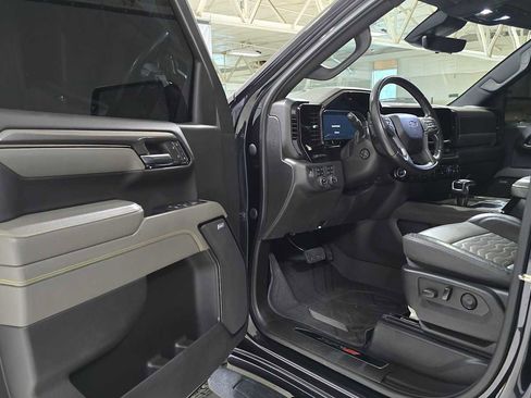 Used 2022 Chevrolet Silverado 1500 ZR2 w/ Technology Package image 19