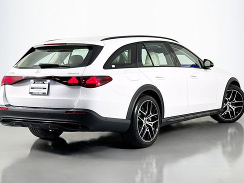 New 2026 Mercedes-Benz E 450 4MATIC All-Terrain Wagon image 11
