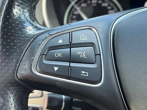 Used 2018 Mercedes-Benz C 300 Sedan image 34