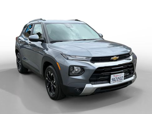 Used 2022 Chevrolet TrailBlazer LT w/ Convenience Package FWD image 7