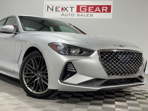 Used 2019 Genesis G70 2.0T Advanced RWD image 3