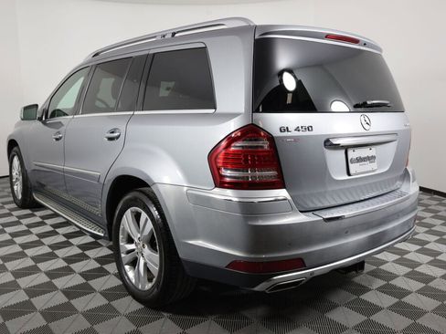 Used 2011 Mercedes-Benz GL 450 4MATIC image 4