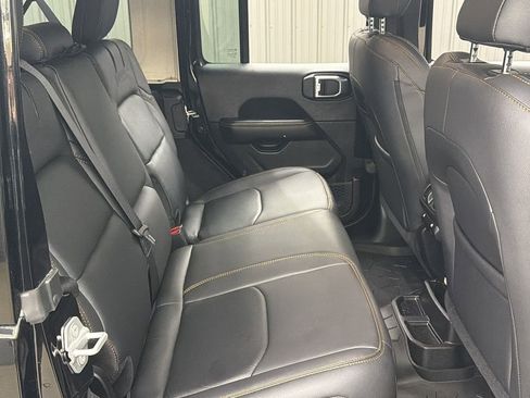 Used 2025 Jeep Wrangler Unlimited Sahara w/ Safety Group image 36