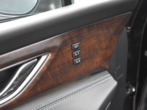 Used 2023 Subaru Ascent Touring image 10