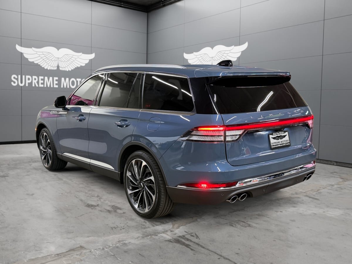 Used 2026 Lincoln Aviator Reserve w/ Illumination Package RWD image 3