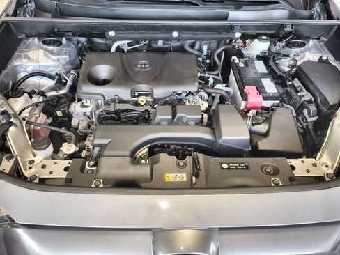 Used 2024 Toyota RAV4 XLE FWD image 25