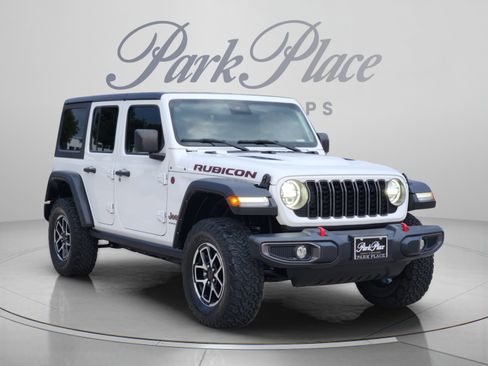 Used 2024 Jeep Wrangler Unlimited Rubicon AWD/4WD image 4