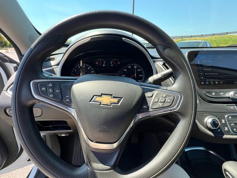 Used 2024 Chevrolet Malibu LT image 28