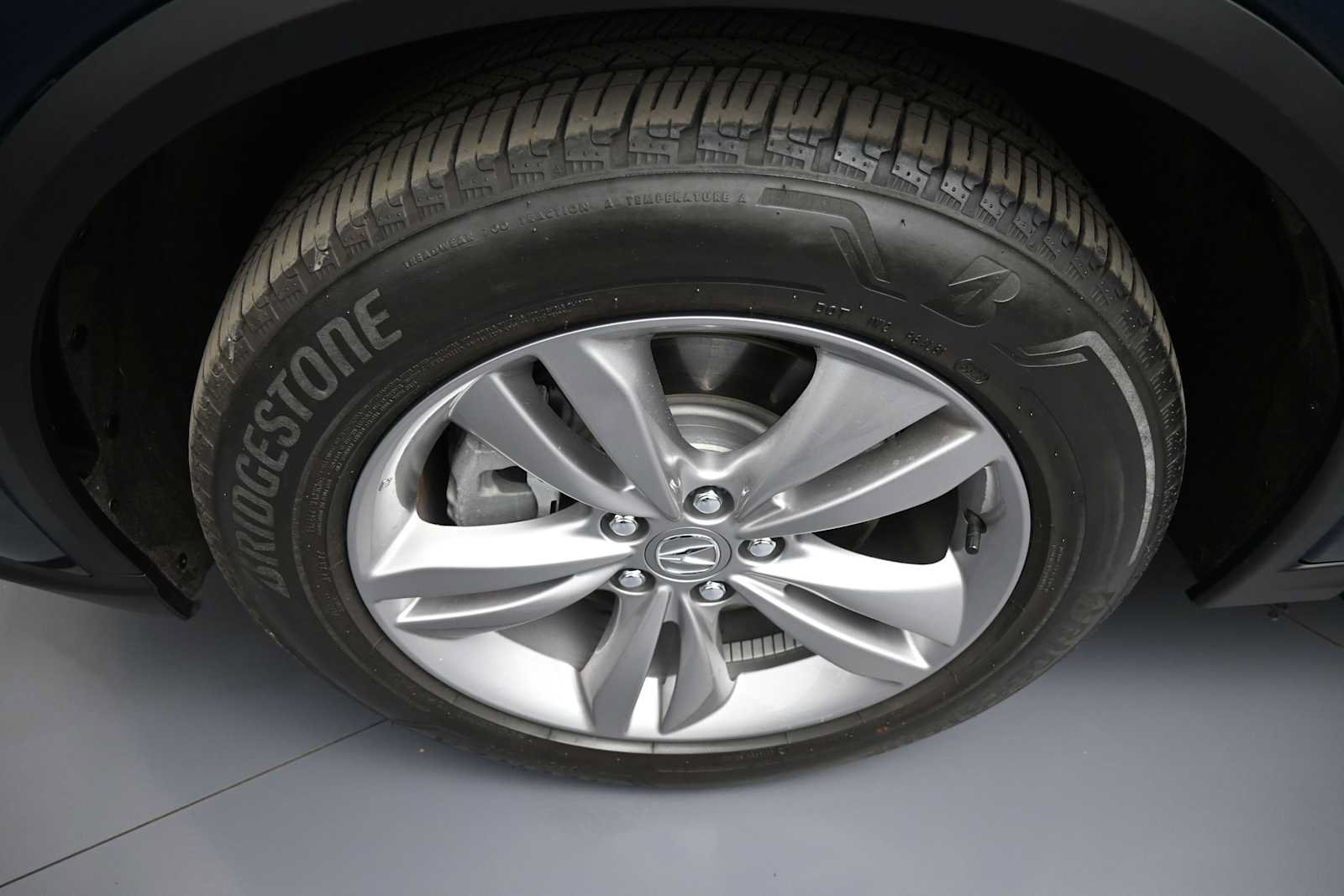 Certified 2025 Acura MDX SH-AWD image 14