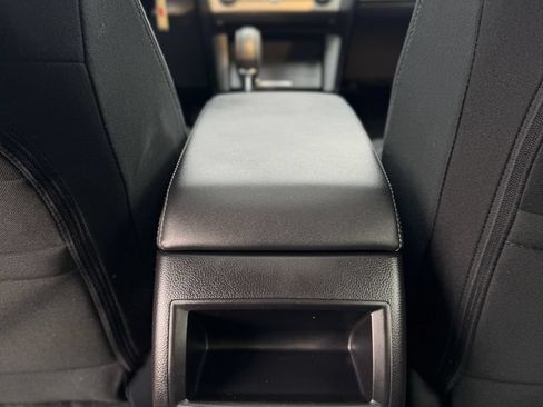 Used 2017 Subaru Outback 2.5i Premium AWD/4WD image 27
