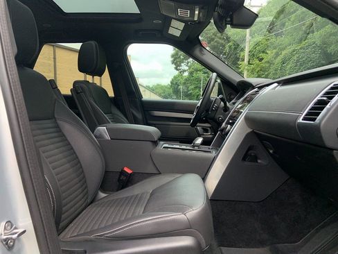 Certified 2023 Land Rover Discovery S R-Dynamic image 18