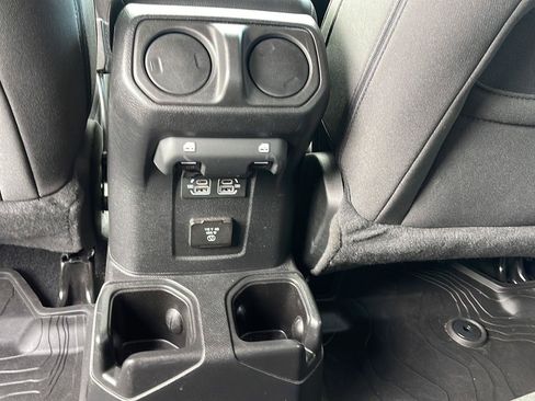 Used 2023 Jeep Gladiator Rubicon w/ LED Lighting Group AWD/4WD image 34